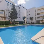 5 Chaparil Beach, Flat 3 With Sea Views Appartement *