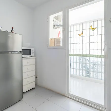 Apartamento 5 Chaparil Beach, Flat 3 With Sea Views
