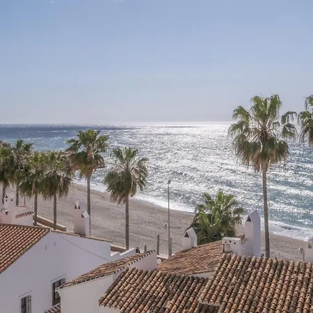 5 Chaparil Beach, Flat 3 With Sea Views Appartement Nerja