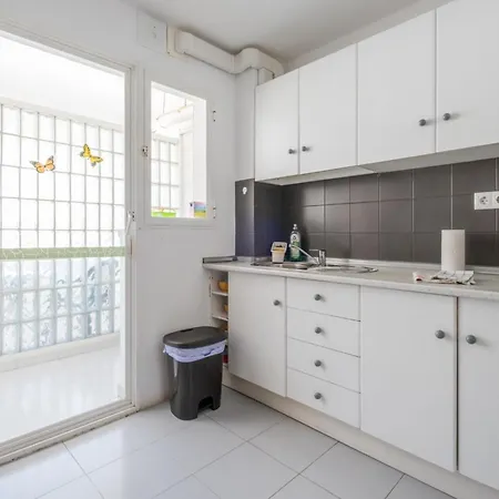 5 Chaparil Beach, Flat 3 With Sea Views