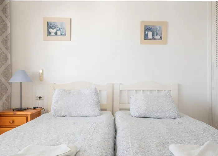 Apartament 5 Chaparil Beach, Flat 3 With Sea Views Nerja