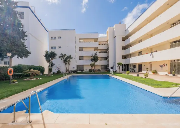 5 Chaparil Beach, Flat 3 With Sea Views *