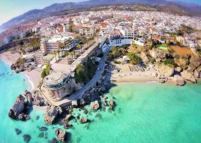 Apartament 5 Chaparil Beach, Flat 3 With Sea Views Nerja