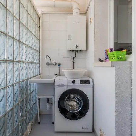 5 Chaparil Beach, Flat 3 With Sea Views Nerja