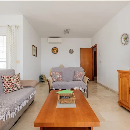 5 Chaparil Beach, Flat 3 With Sea Views Apartamento Nerja