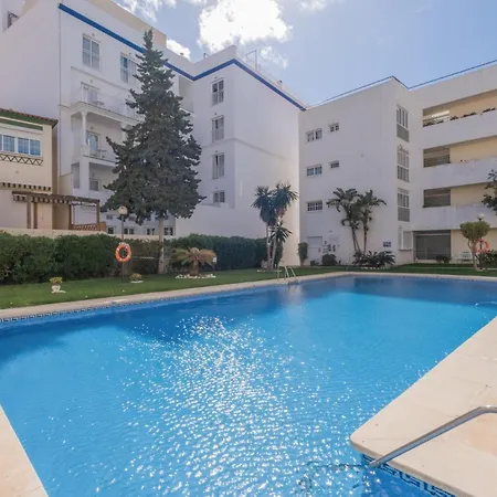 5 Chaparil Beach, Flat 3 With Sea Views Apartamento *